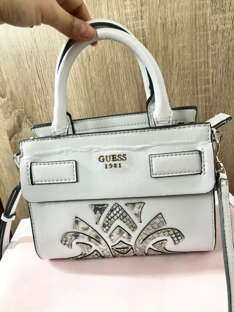 guess small purse