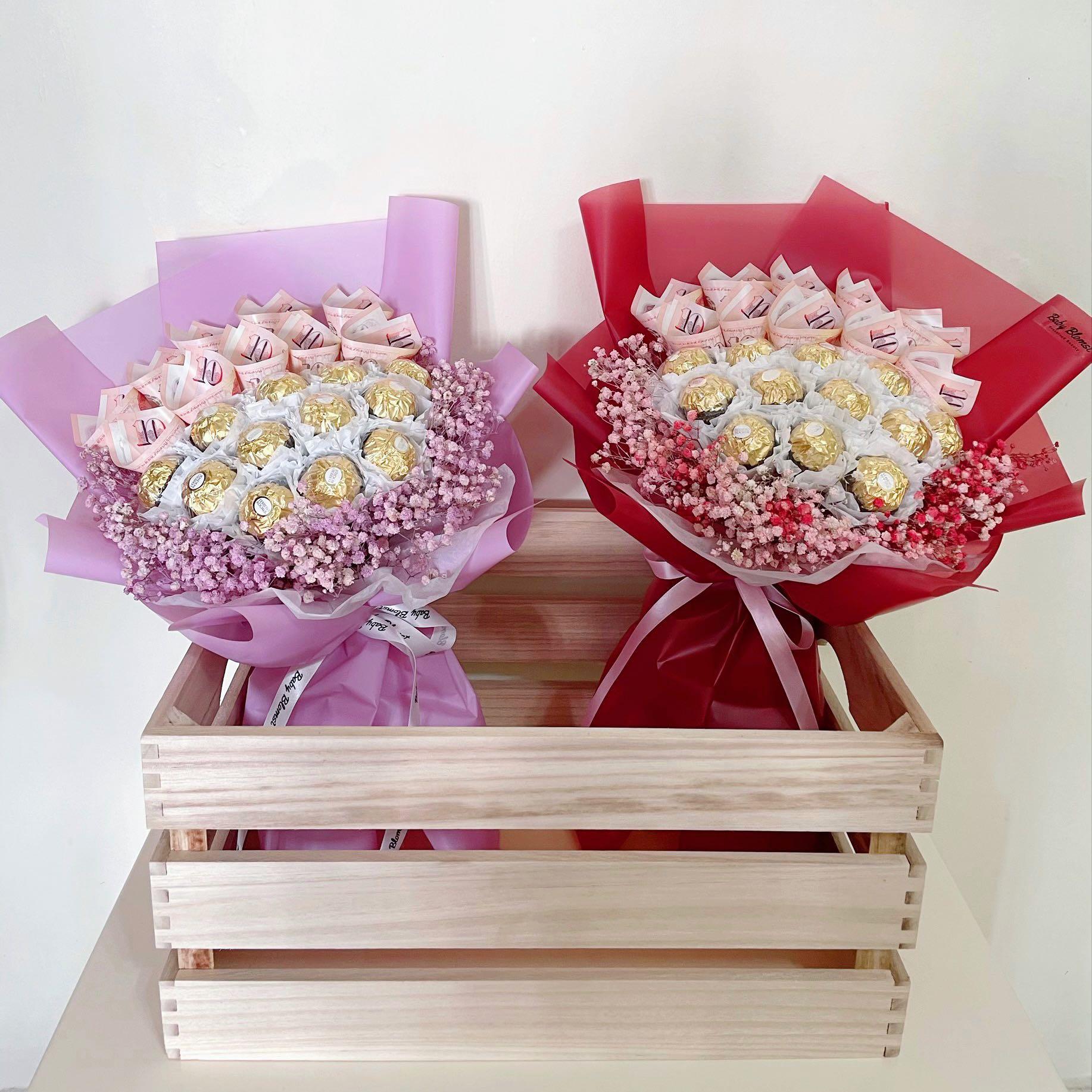 Money chocolate bouquet  Chocolate bouquet, Graduation crafts, Pink  carnations