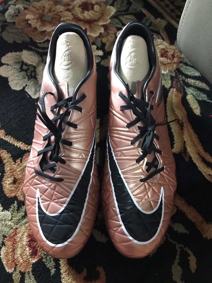 Hypervenom phatal 1 gold store