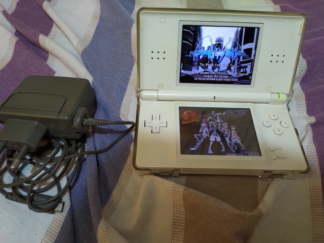 Nintendo Ds Lite Freebies Video Gaming Video Game Consoles Nintendo On Carousell