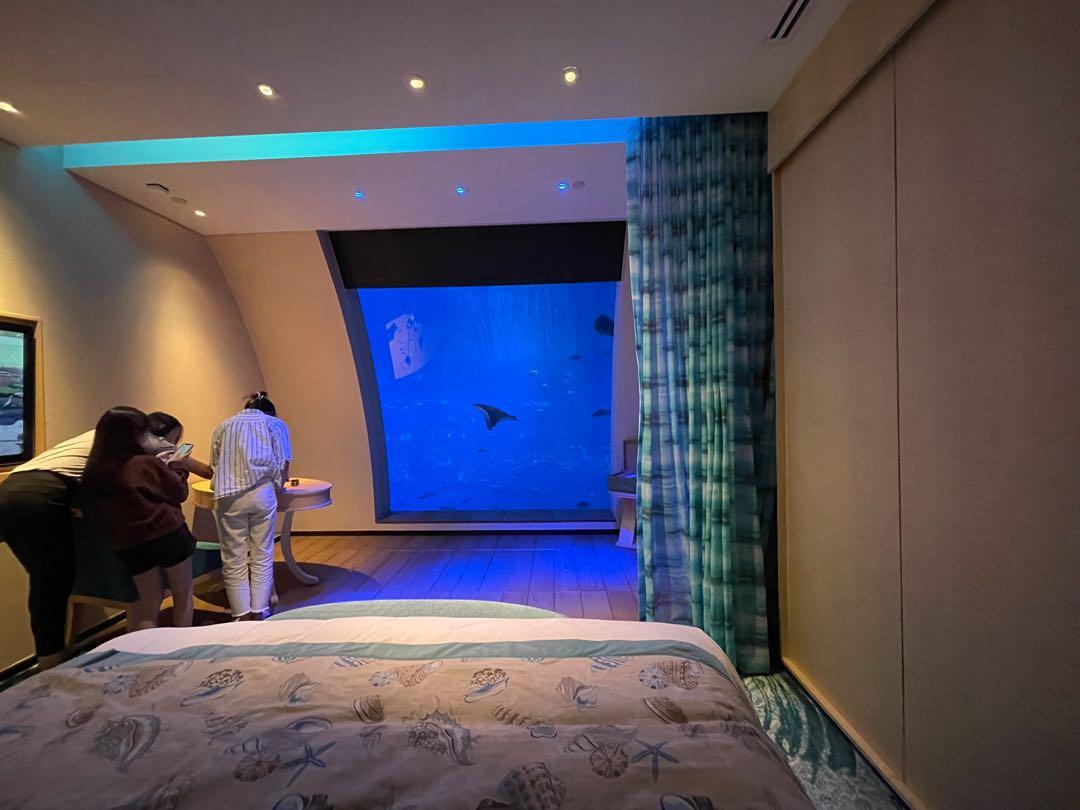 Ocean Suite Equarius Hotel Room Rws Resorts World Sentosa Singapore Add Whatsapp Demo Room Video Entertainment Attractions On Carousell