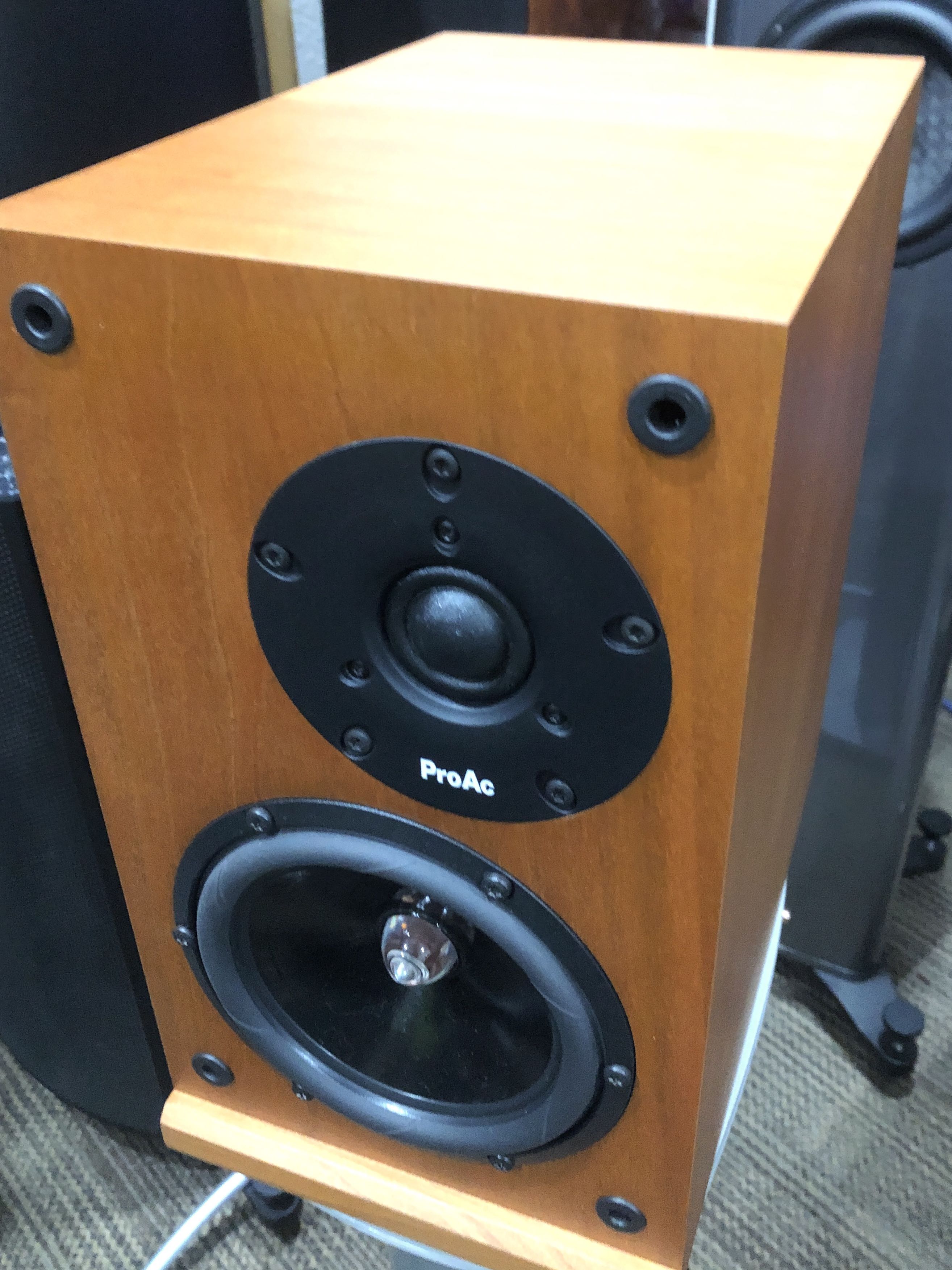 Proac DB1 speaker Audio Soundbars Speakers Amplifiers on