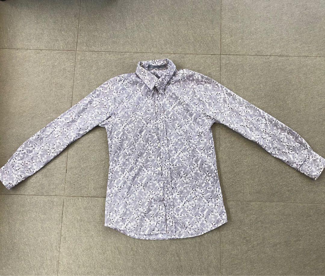 Rafael Longsleeves (Category: Longsleeves) located in San Pascual. Submitted by declutter02 (Listing ID 1085770555, Image 1). Description: Rafael longsleeve xs-s only used once in perfect condition 10/10.