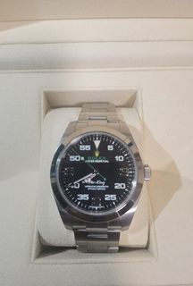 (Category: ) located in . Submitted by eans.watches (Listing ID 1085782026, Image 1). Description: .