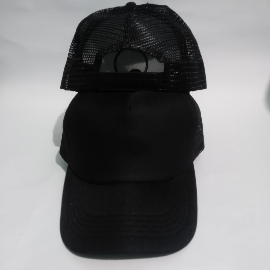 Topi trucker hitam polos Fesyen Pria Aksesoris Topi di Carousell