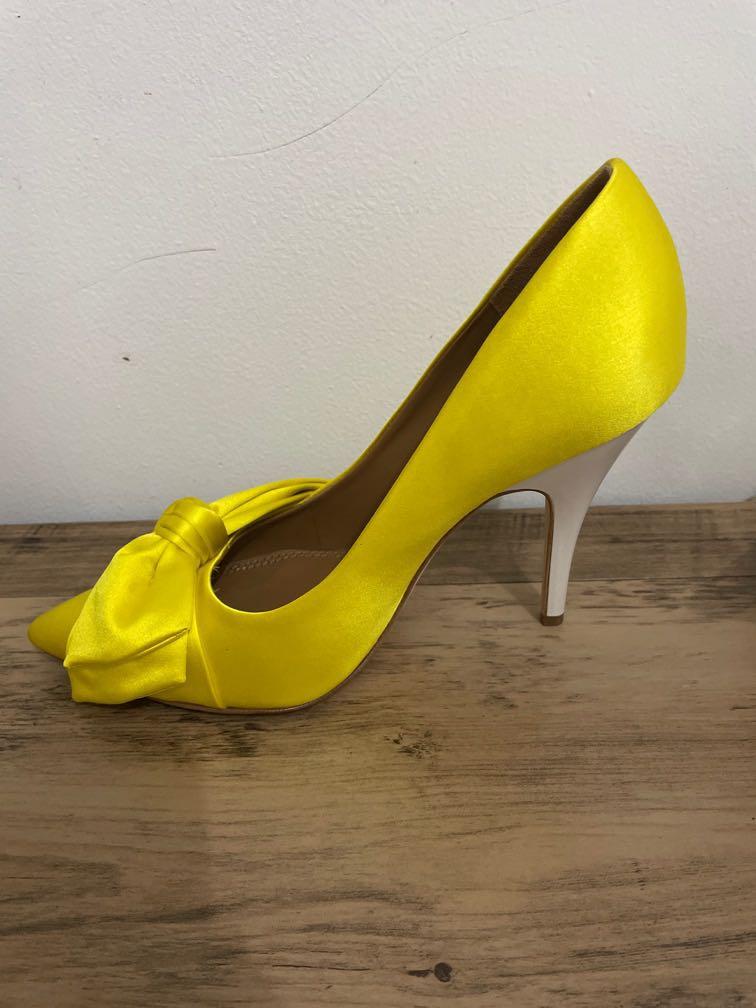 tory burch yellow pumps