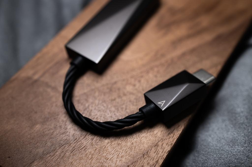 USB-C DUAL DAC AMPLIFIER CABLE – PEE51, 音響器材, 可攜式音響設備 - Carousell