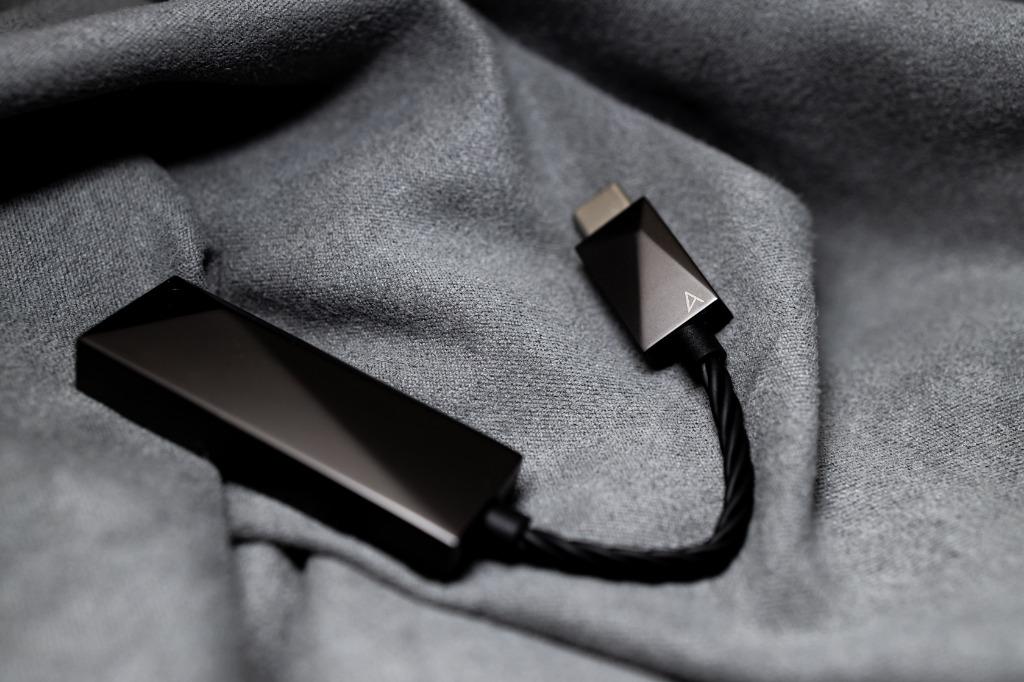 USB-C DUAL DAC AMPLIFIER CABLE – PEE51, 音響器材, 可攜式音響設備 - Carousell