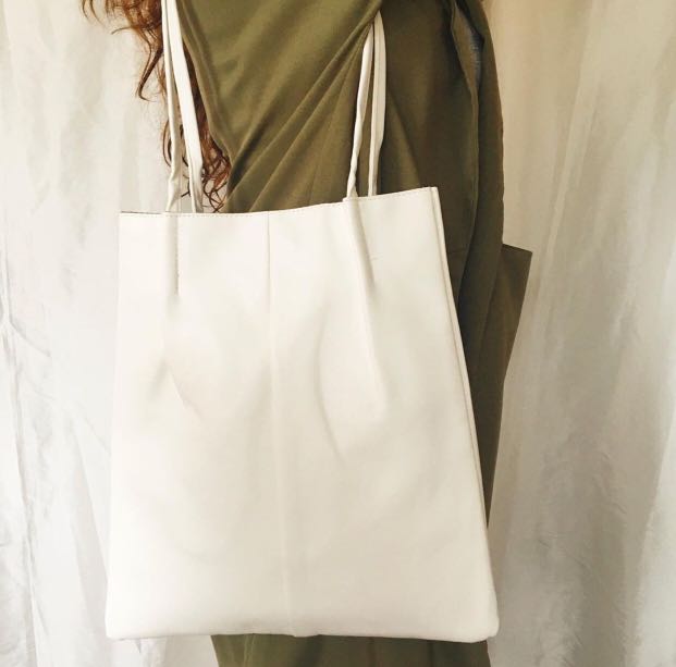 White tote bag best sale leather