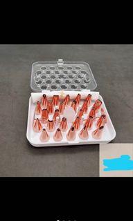 26 pcs Stainless Steel Rose Gold Icing Tips Piping Tips Cake Decoration Tips with Storage Box