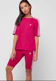 (Category: ) located in . Submitted by wardrobeneedsspace (Listing ID 1085954883, Image 1). Description: .