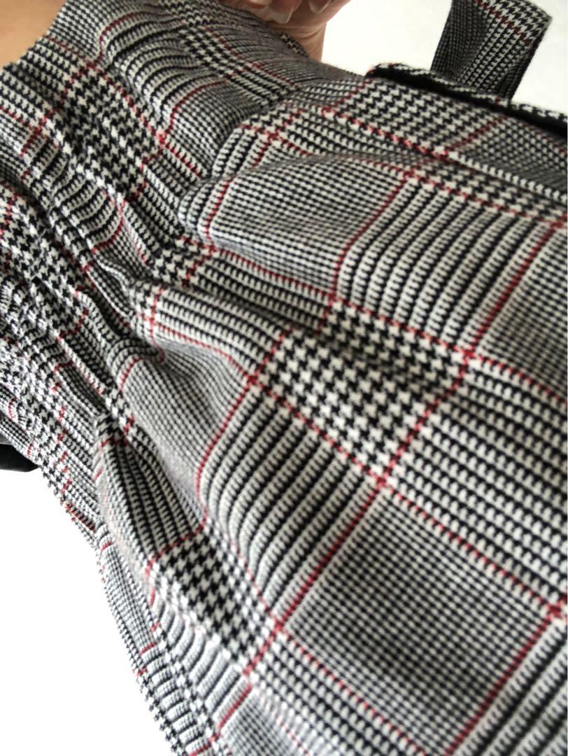 Bershka PaperBag Shorts Celana Pendek Celana Kain Plaid Gingham