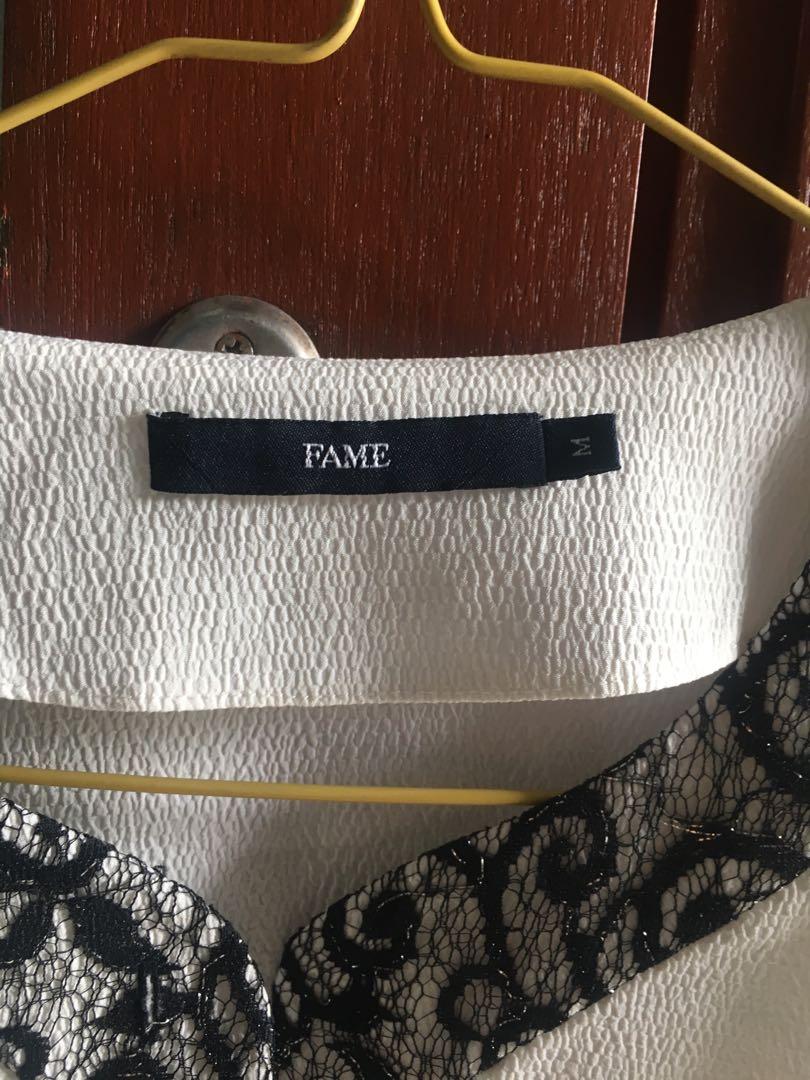 Blouse putih, Fesyen Wanita, Pakaian Wanita, Atasan di Carousell