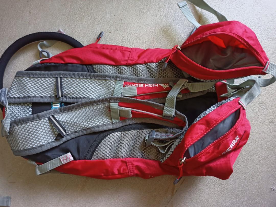 BN w Tag Black or Red High Sierra Bag Pack Bike Bicycle Hiking camping Outdoor Walking Drinking Bag Water Bag Inc