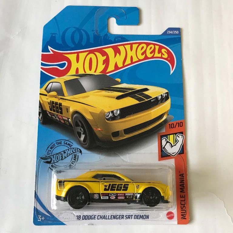 2017 dodge challenger diecast deals