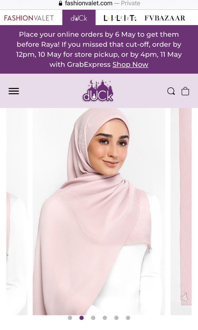 Duck scarves online 2025