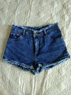 (Category: ) located in . Submitted by saragallery (Listing ID 1085947346, Image 1). Description: .