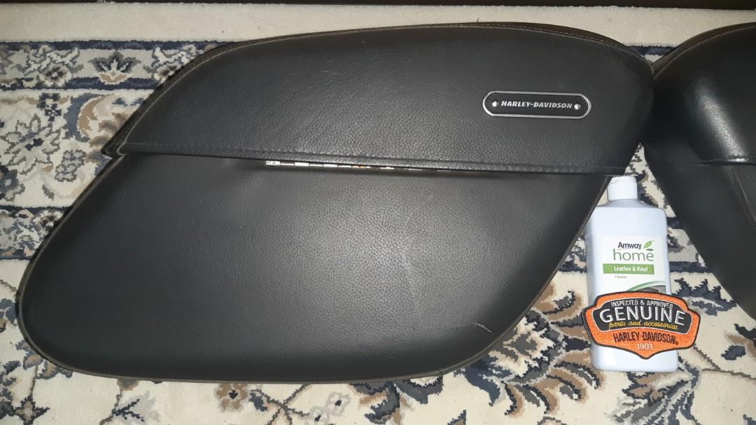 Rigid leather locking saddlebags hot sale