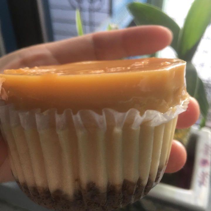 Lecheflan cheesecake cups (Category: Homemade Bakes) located in San Juan City. Submitted by iambernie (Listing ID 1086059353, Image 2). Description: Combination of cheesecake and leche flan, not too sweet because the tartness of the cheesecake balances the sweetness of the leche flan Box of 6 500 Box of 12 1000 .