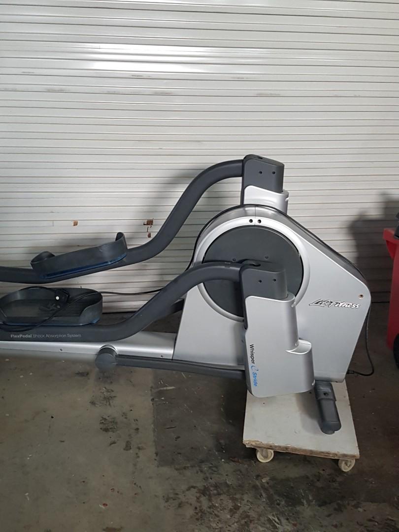 Life Fitness X7 Elliptical Cross, Sports Equipment, Exercise & Fitness