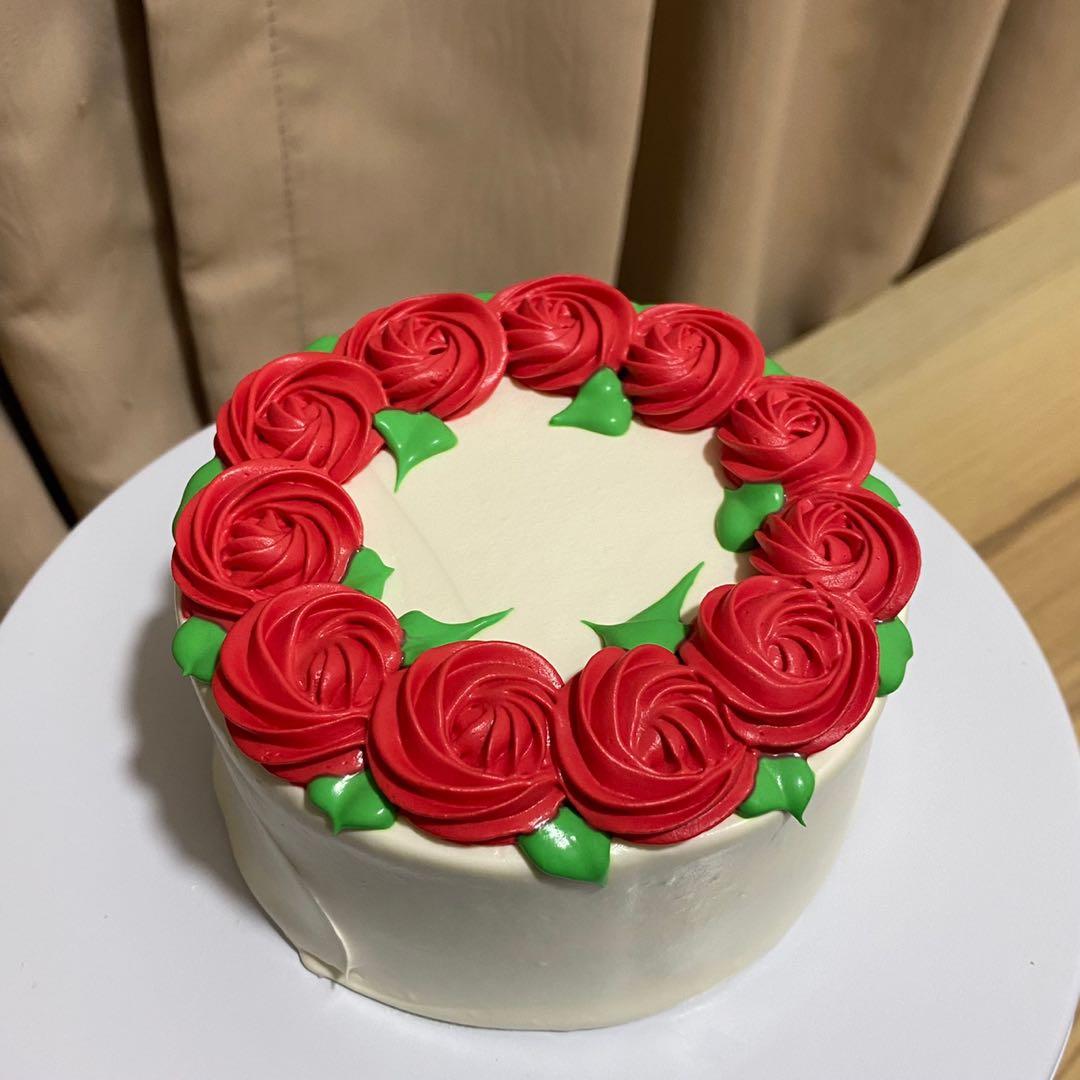 Round Pound Cream Cake with Beautiful Colorful Rose Decoration for Birthday  or Mother`s Day Stock Photo - Image of delicious, icing: 201904924