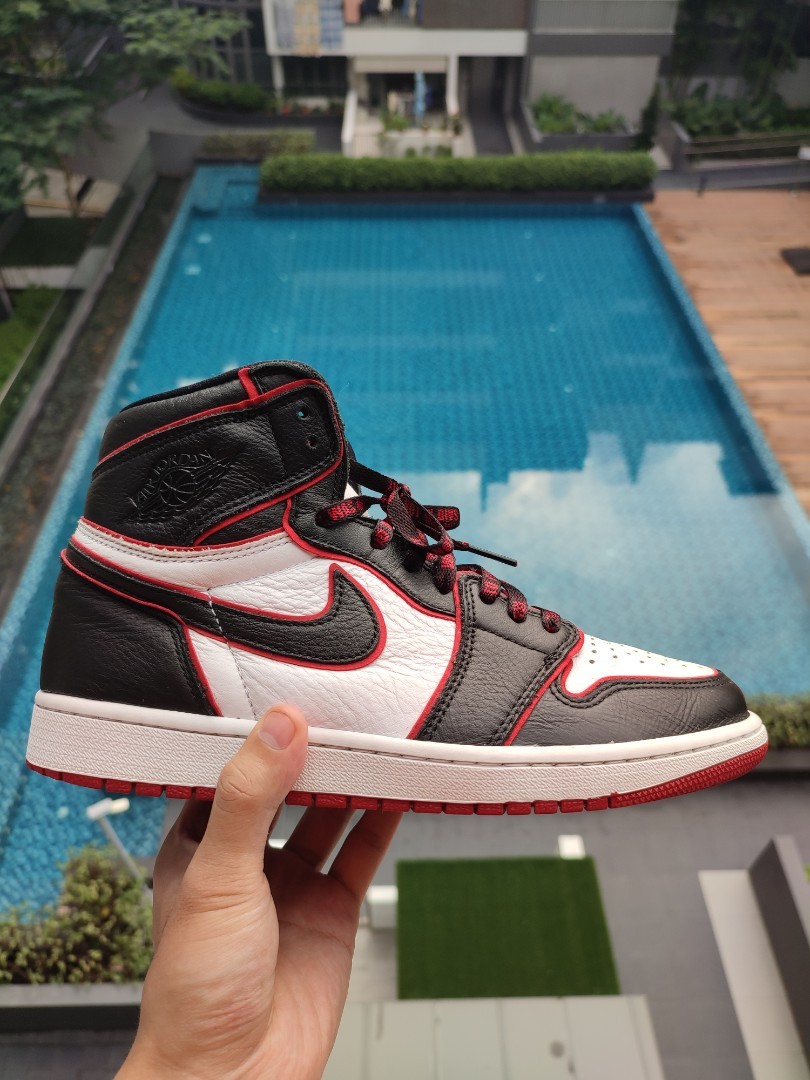 harga air jordan 1 bloodline