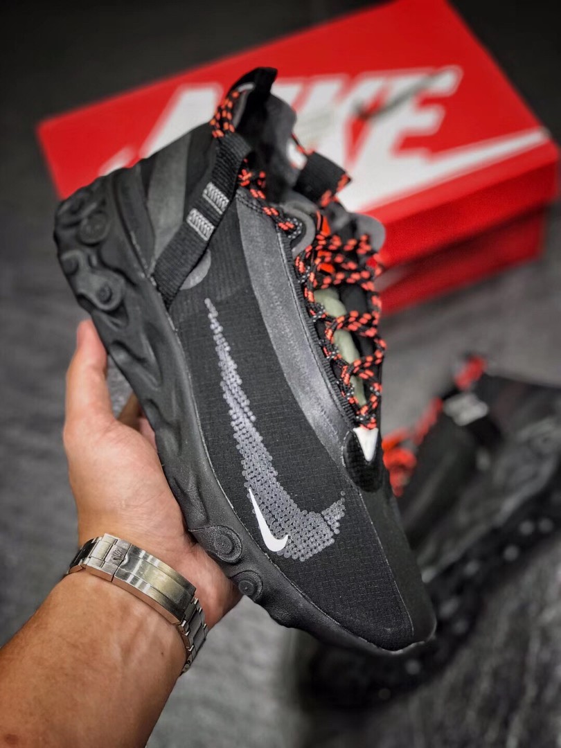 Nike react top runner ispa black