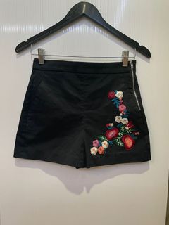 (Category: ) located in . Submitted by adoptmy.clothes (Listing ID 1086098106, Image 1). Description: .