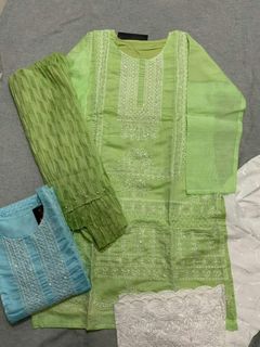 （分類：）位於 。 由 rania_q 提交（商品編號 1086093560，圖片 1）。簡介： 。