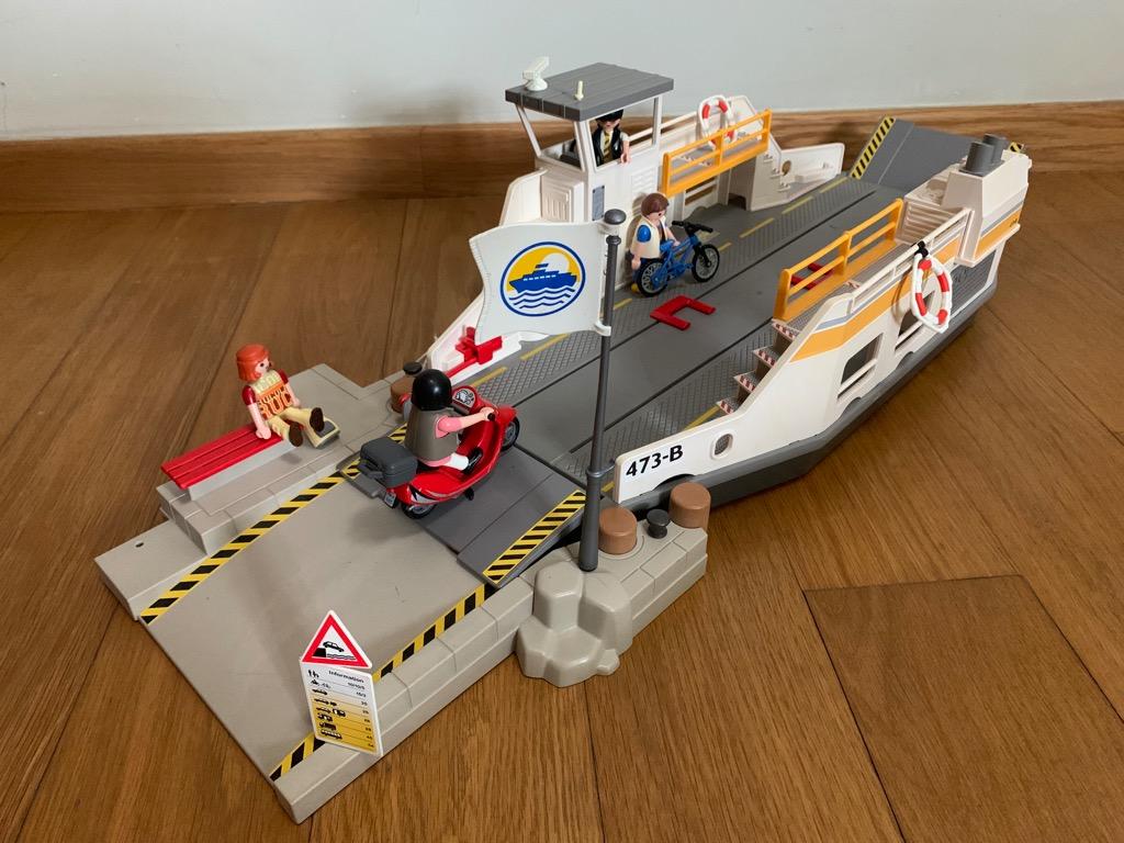 Playmobil ferry best sale boat 5127
