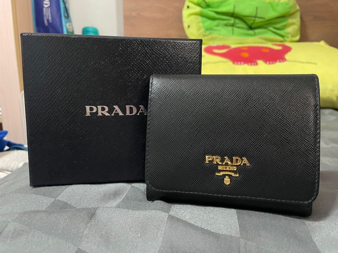Prada tri deals fold wallet