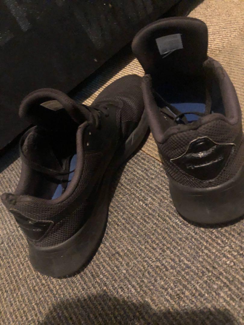 Reebok Astroride Black, Fesyen Pria 
