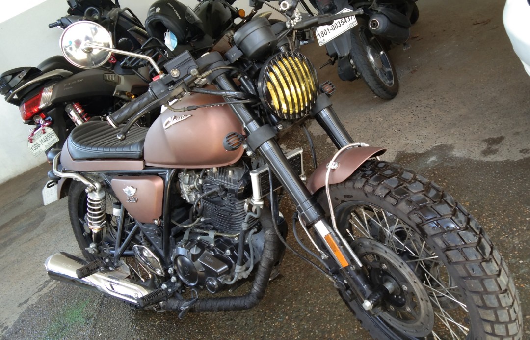 rusi classic 150 price