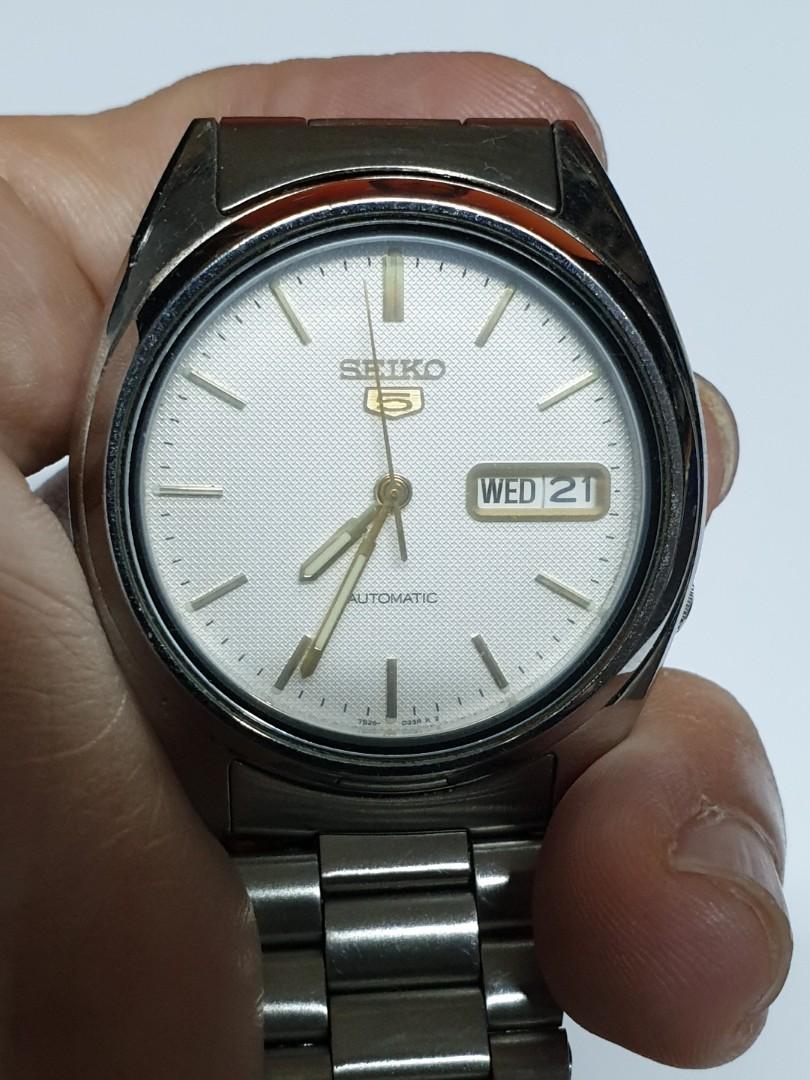 Seiko 5 7S26-3040 Day Date Automatic Watch with White Dial, gold, Men's  Fashion, Watches & Accessories, Watches on Carousell