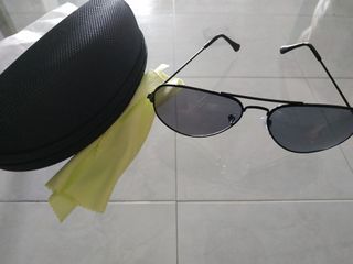 (Category: ) located in . Submitted by dhlexpress (Listing ID 1085998111, Image 1). Description: .