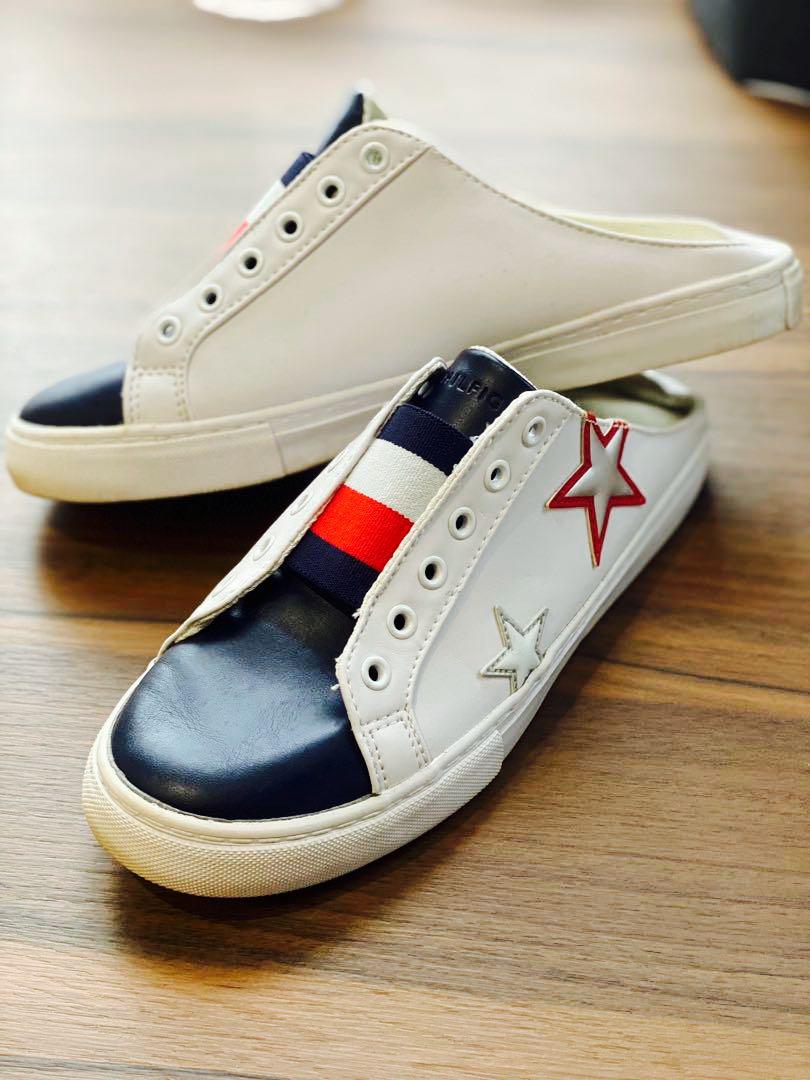 Tommy hilfiger 2025 slide on shoes