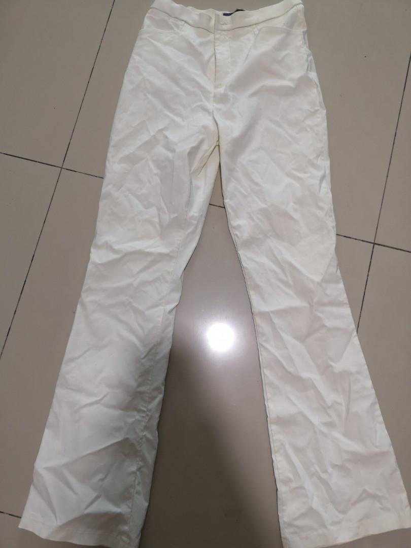White pant (Category: Other Bottoms) located in Bayan Lepas. Submitted by clearingwardrobe9696 (Listing ID 1085984607, Image 1). Description: .
