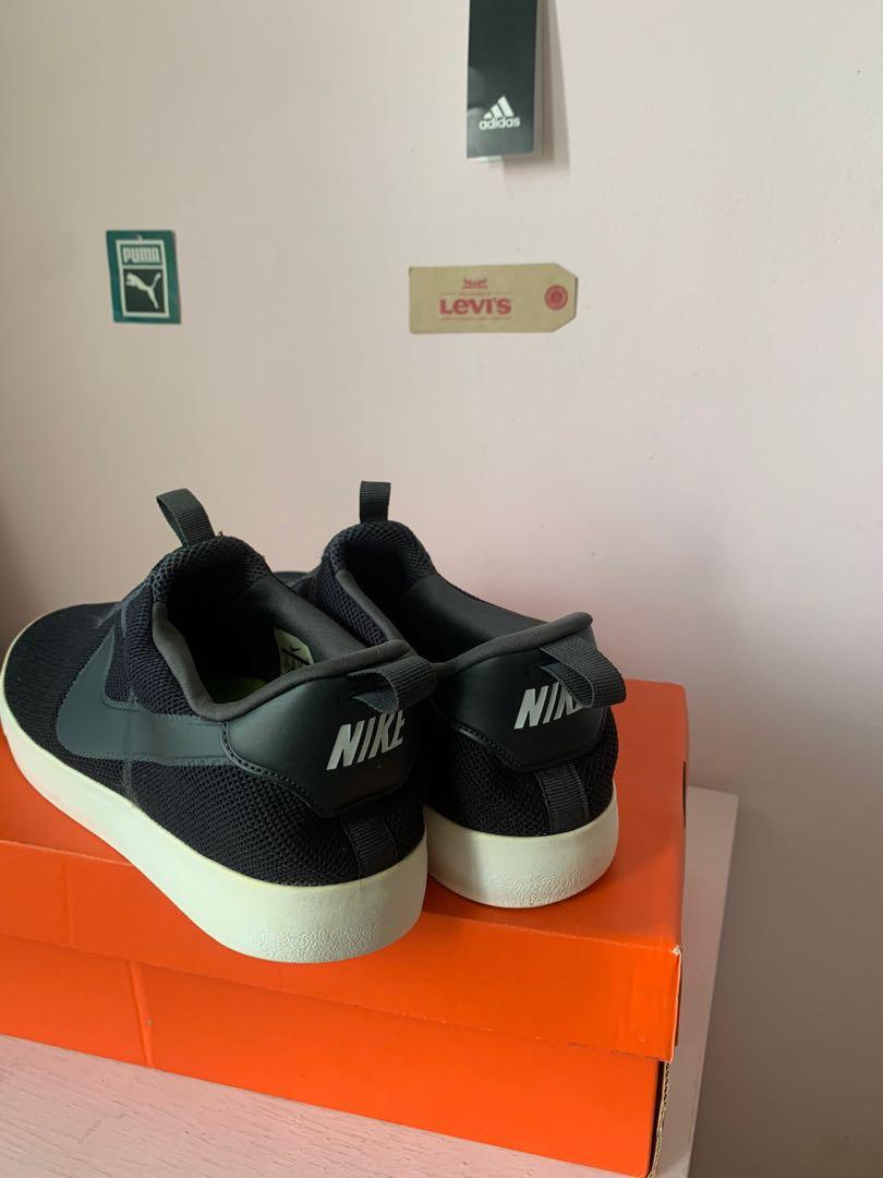 8.5 NIKE COURT ROYALE LW SLIP