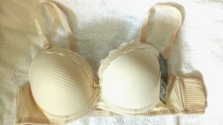 (全新品)有網圈胸罩                                                   米色36/80  黑色34  2個賠售$148