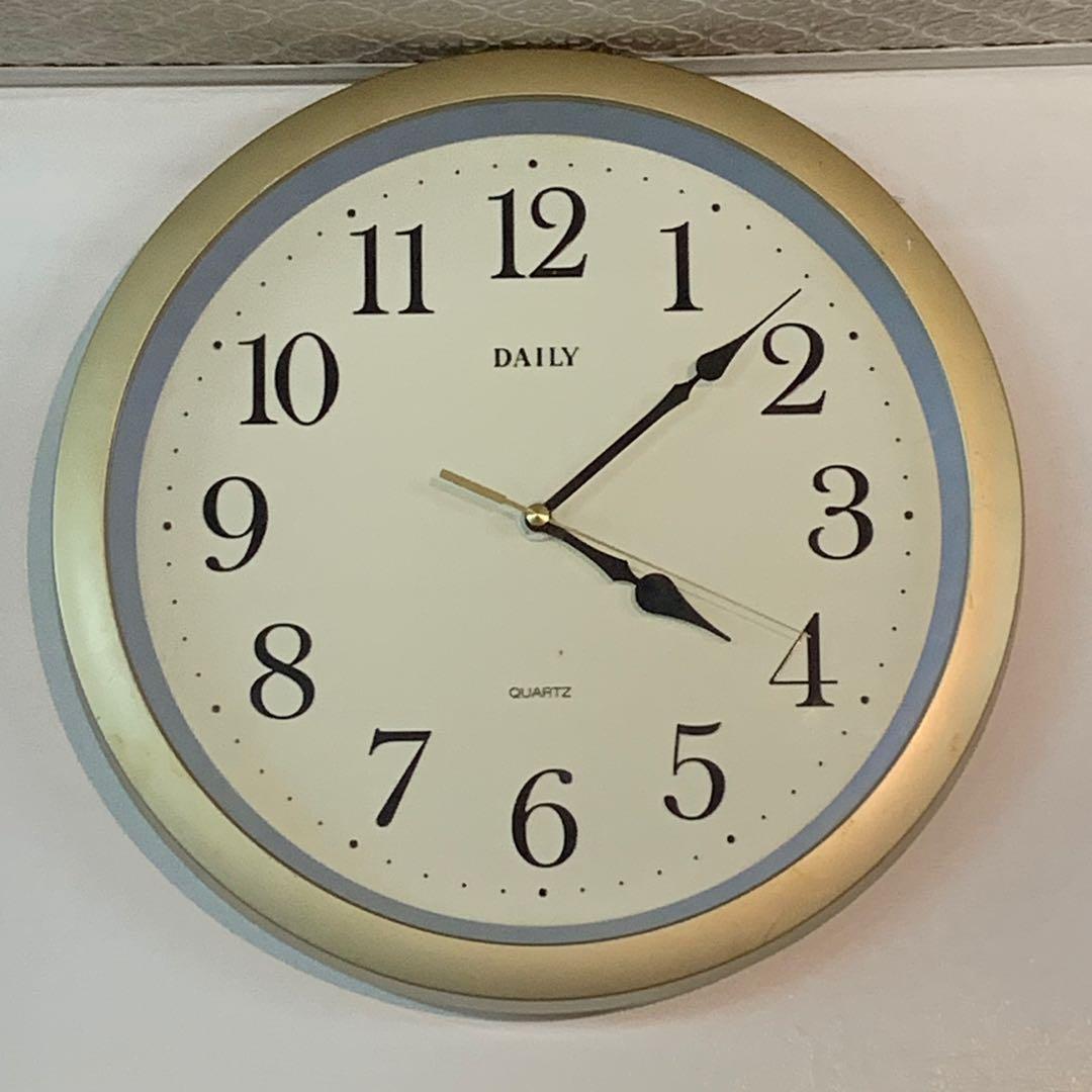 🕰 Rhythm Clock Quartz Wall Clock Analog Small DAILY logo, Furniture