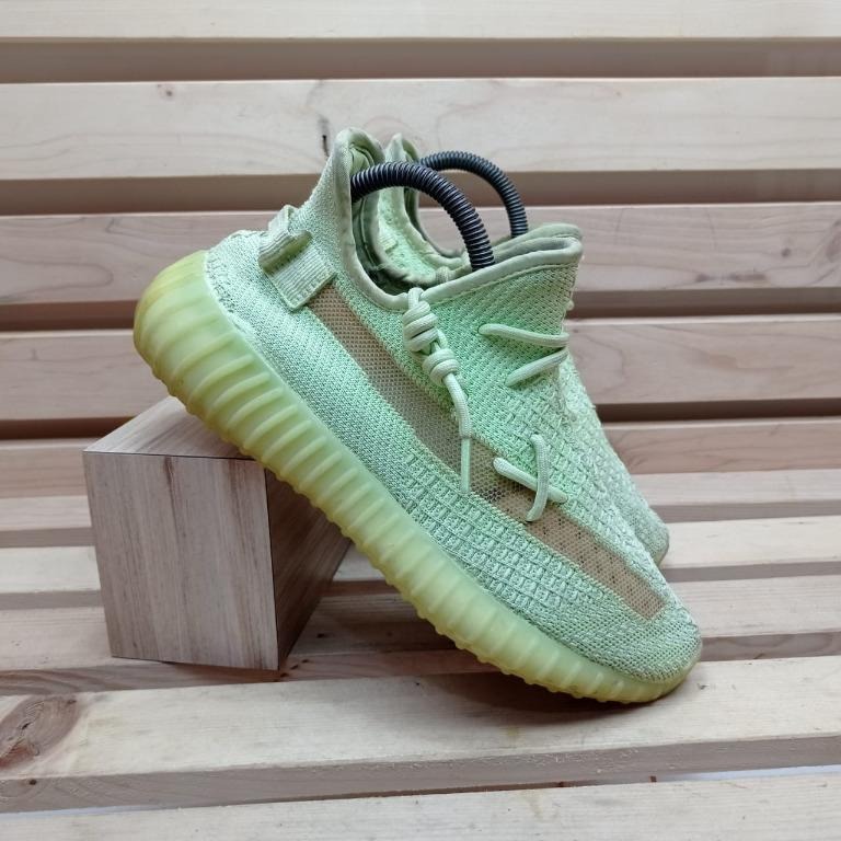 Adidas yeezy glow sale in the dark mercadolibre