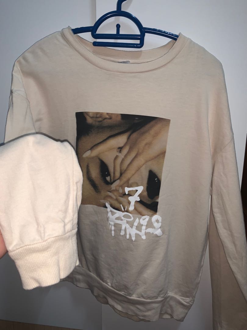 H&m ariana grande 7 rings hot sale
