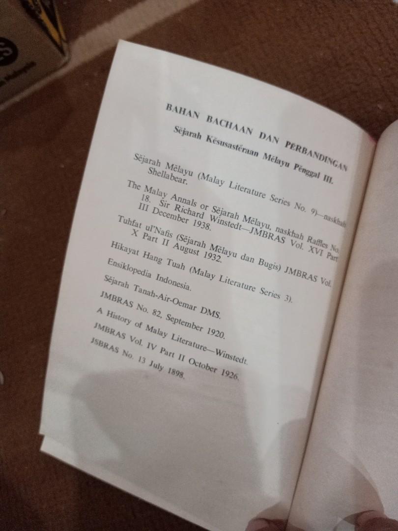 Buku Sejarah Tanah Melayu Kesusasteraan Melayu 1958 Dbp Hobbies And Toys Books And Magazines 0118