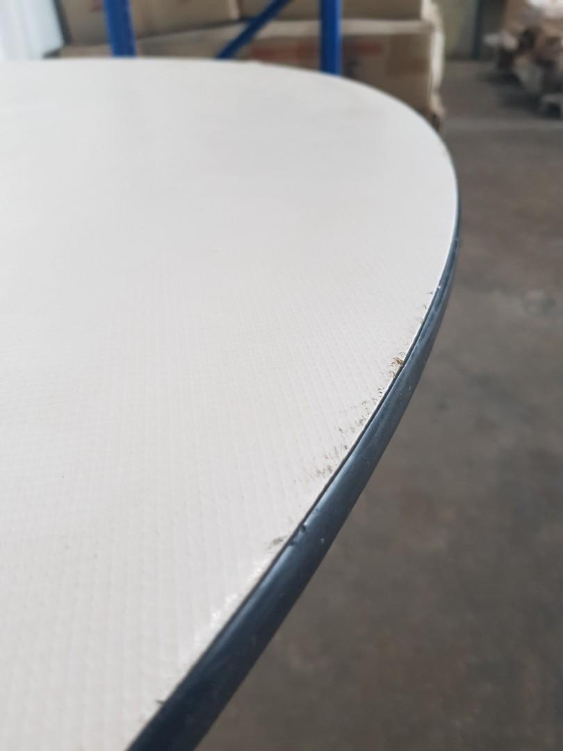 dining table (Category: Tables & Sets) located in Singapore. Submitted by alice880 (Listing ID 1086131585, Image 3). Description: Foldable table dia 1.5 m.