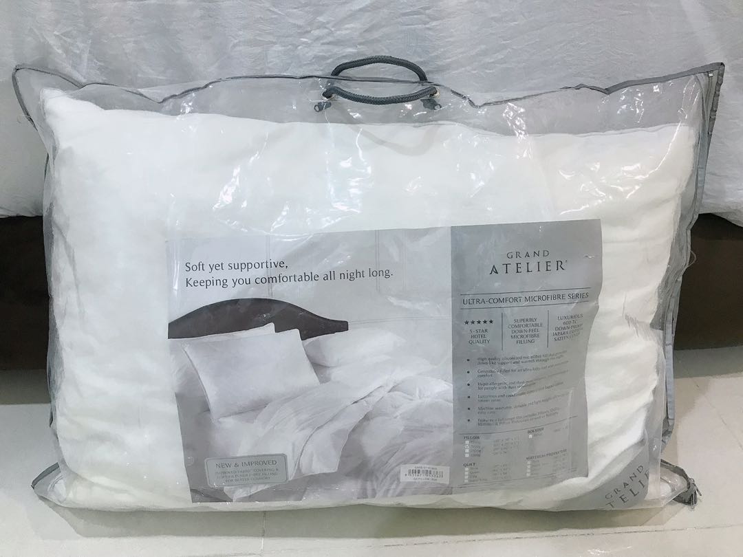 Grand atelier sales pillow
