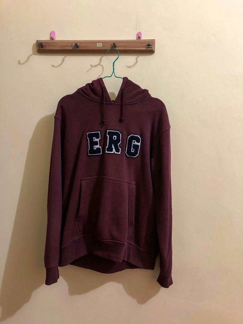 Hoodie Erigo Maroon (L), Fesyen Pria, Pakaian , Baju Luaran di Carousell
