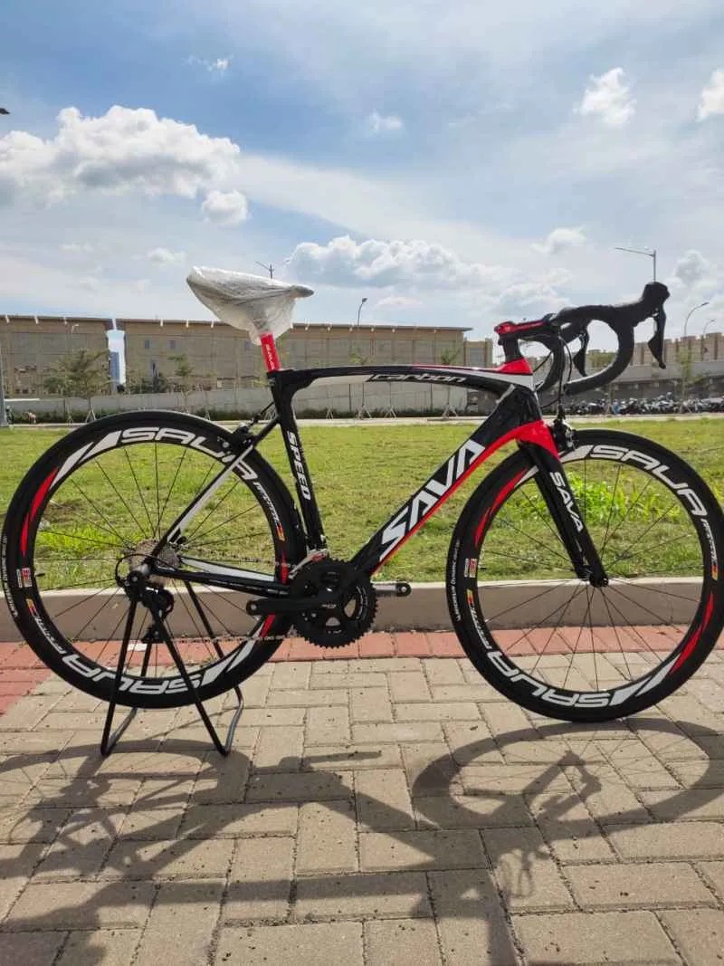Instock Sava Herd 6.0 road bike 700c Sports Equipment