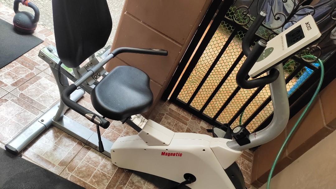 Sharper image recumbent exercise discount bike