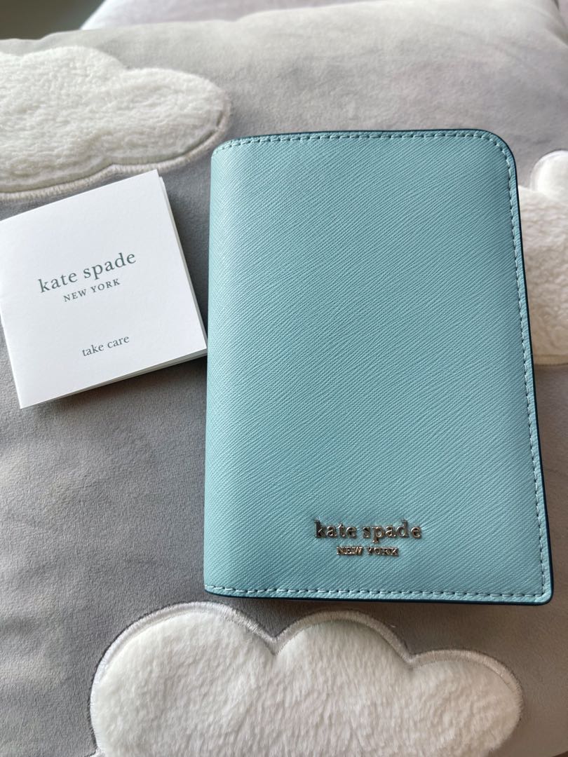 Kate Spade Passport Holder, Women's Fashion, Bags & Wallets, Purses & Pouches on Carousell