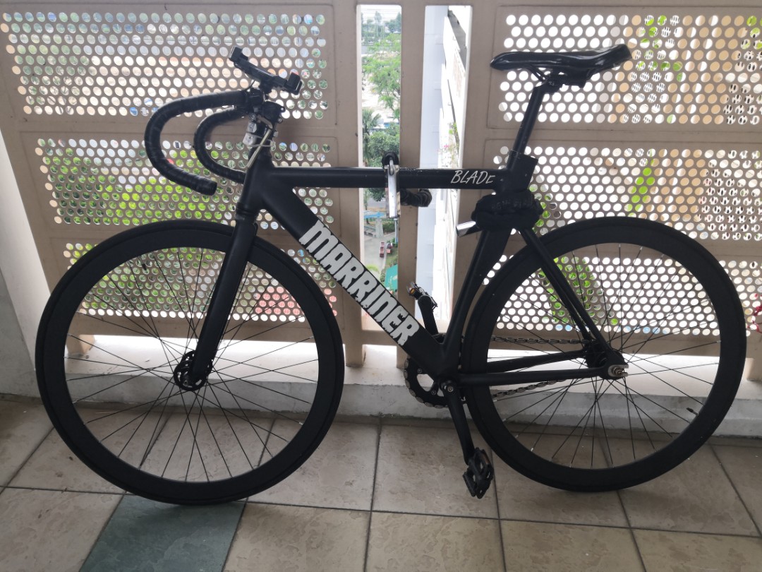 Light 2025 fixie bike